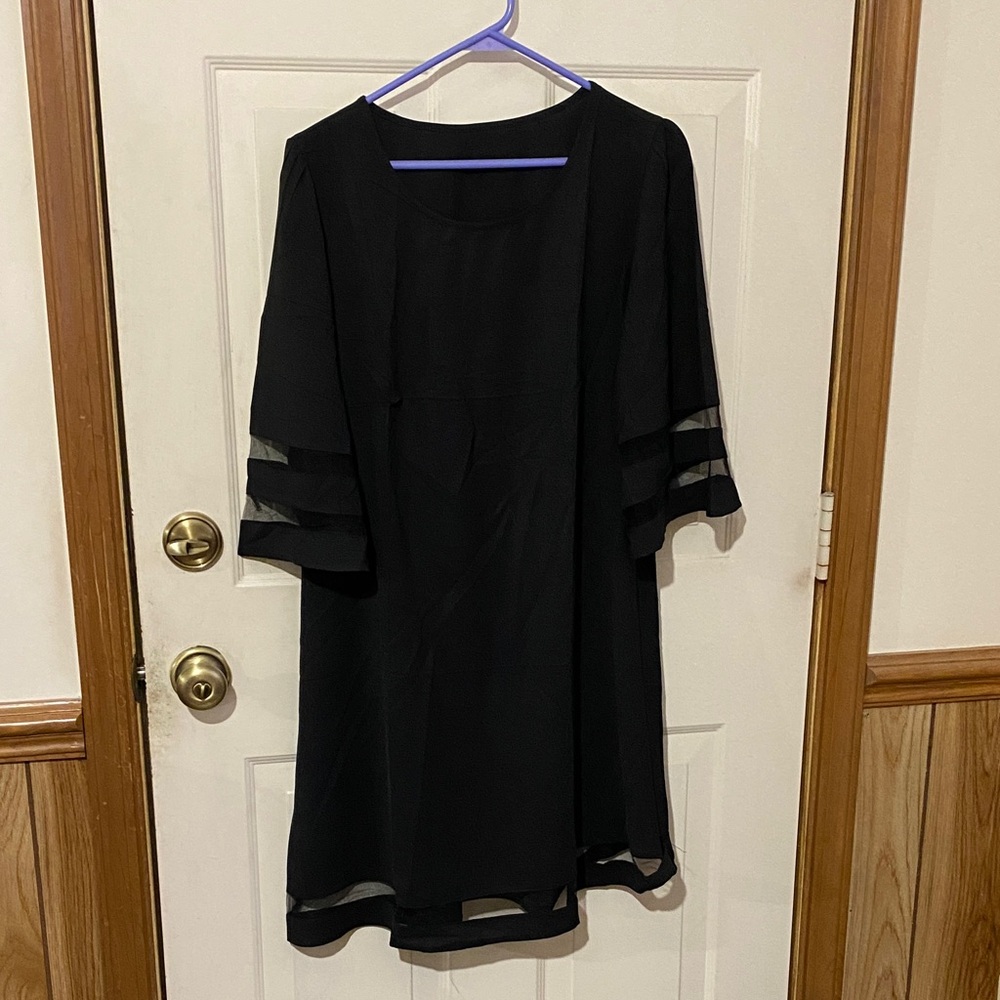 Black Women’s Dress L